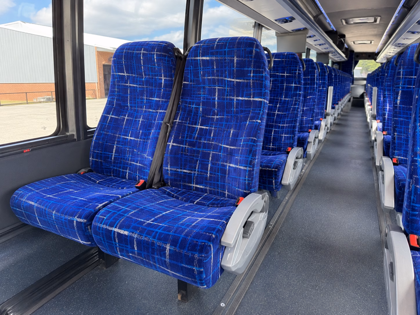 compare buses for the science museum of minnesota and minnesota history center