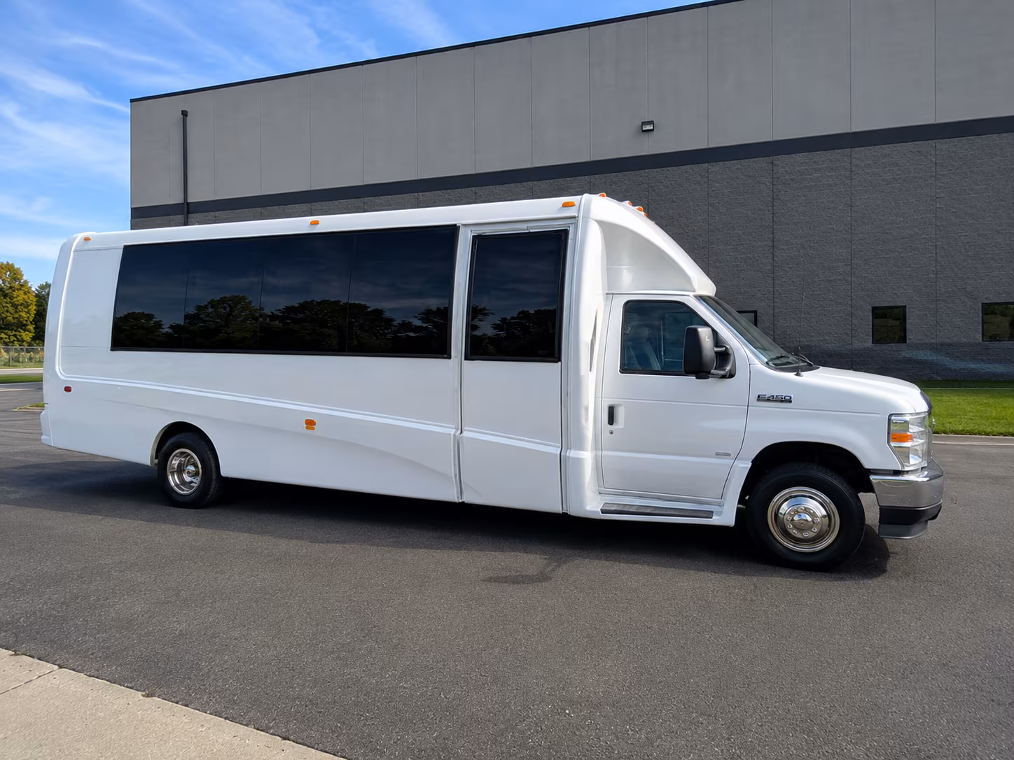 lincoln coordinate group travel with lincoln winery tour bus rentals