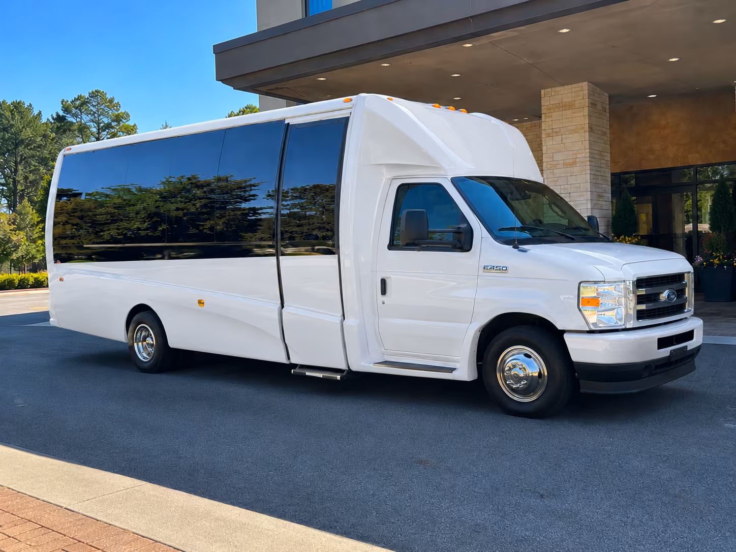 lincoln long distance transportation for every group size