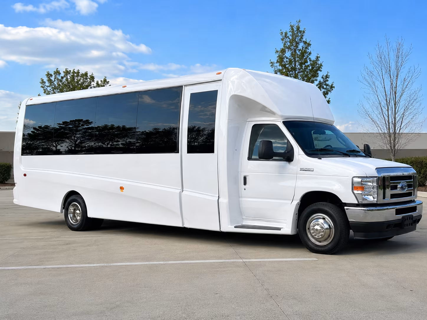 lincoln reliable employee shuttles for your workforce