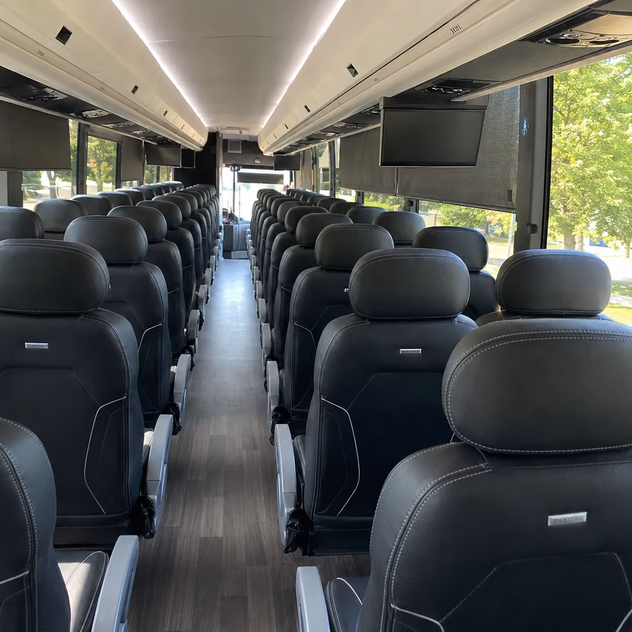 minneapolis charter bus rentals for airport transfers