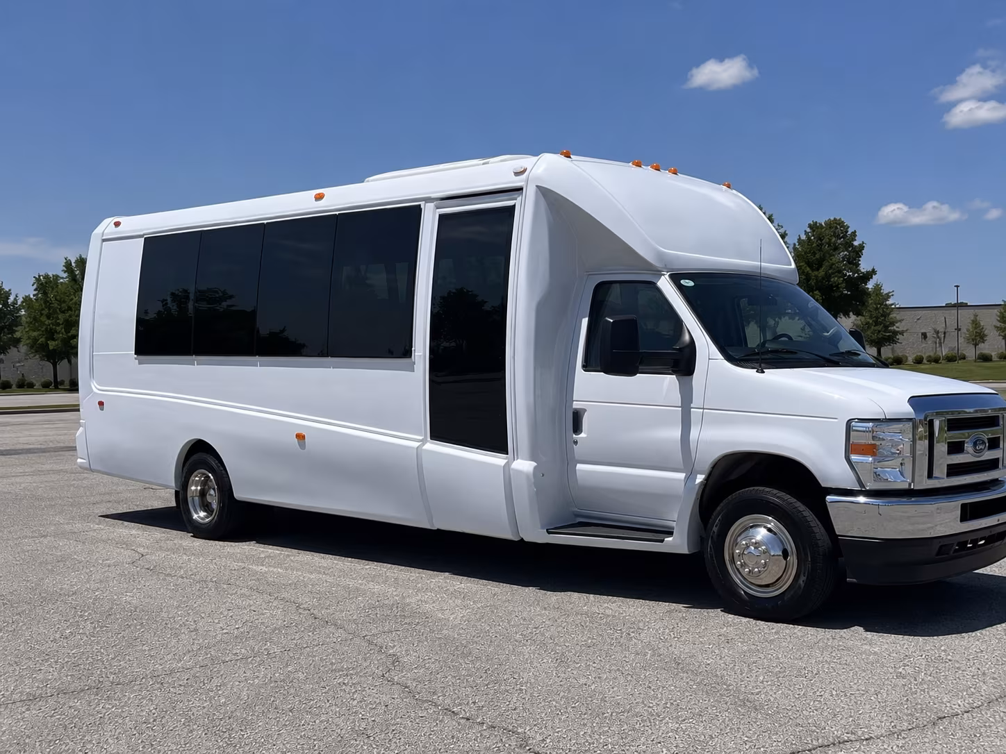 minneapolis concert bus rentals for groups and fans
