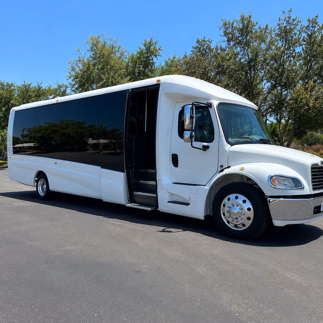 omaha comfortable shuttles for omaha employees
