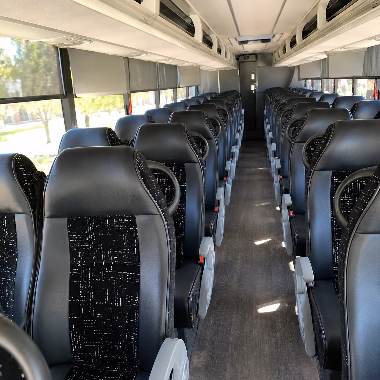 saint paul charter bus transportation to and from saint paul area airports