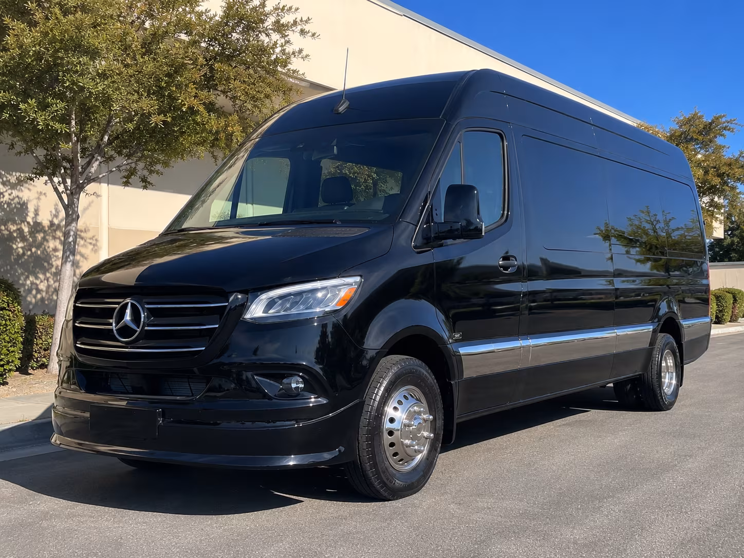 saint paul corporate bus rentals for meetings and conferences